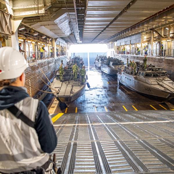 BASSIN DE THAU : Une vaste opération militaire amphibie va mobiliser Sète et Frontignan.
