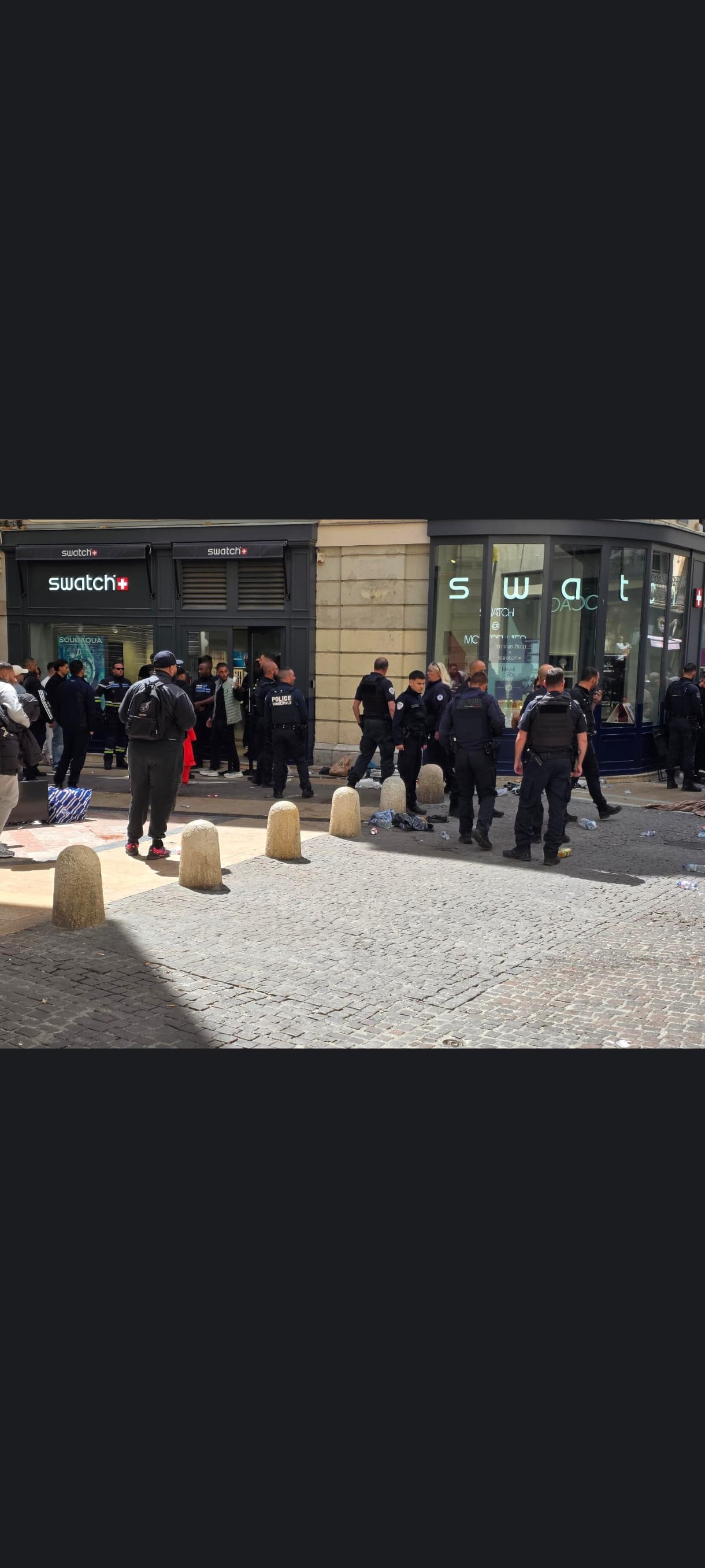 MONTPELLIER : Chaos en plein centre-ville pour la sortie de la nouvelle Swatch x Audemars Piguet.